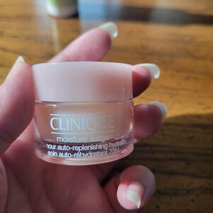NWT  Unisex CLINIQUE MOISTURE SURGE 72 HR